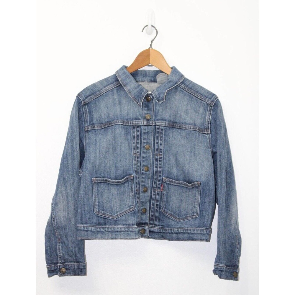 Levi Denim Trucker Jean Jacket, Size Youth L, Women's S, Great Detail on Buttons